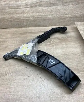 Audi A4 S4 B9 8W Rear bumper mounting bracket 8W9807453