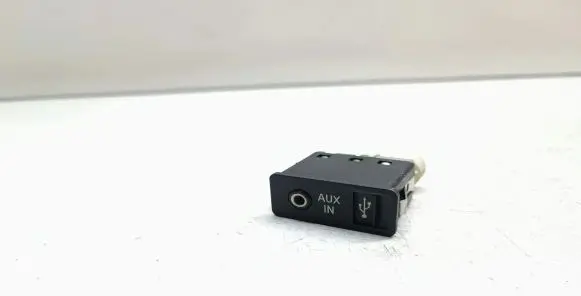 BMW X5 E70 AUX in-socket connector 9129652 61319129652