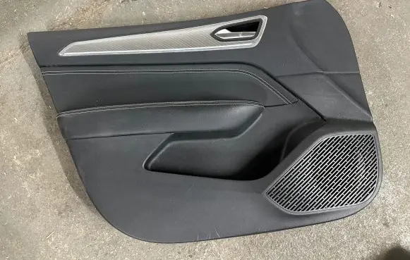 Renault Arkana Coupe rear side trim panel 809010704R
