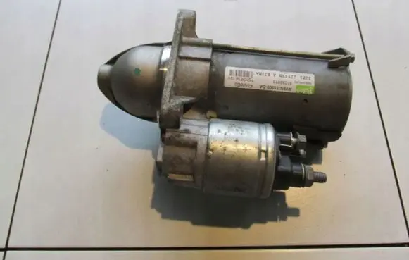 Ford Focus Starter motor 11000