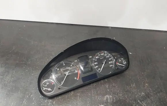 Peugeot 407 Speedometer (instrument cluster) 9658137280