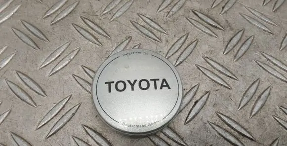 Toyota Auris E180 Original wheel cap 