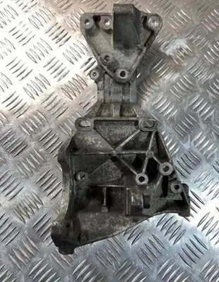 Volvo XC60 Generator/alternator bracket 31316673