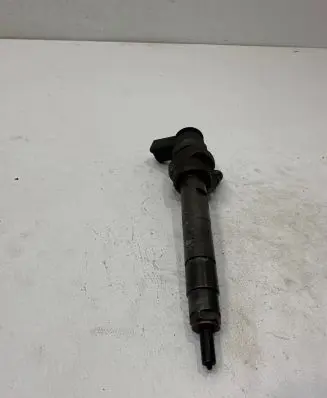 BMW 1 E81 E87 Fuel injector 0445110289