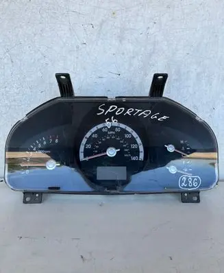 KIA Sportage Speedometer (instrument cluster) 940011F510