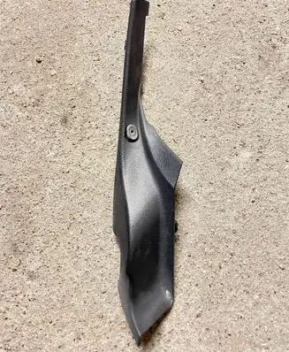 Mazda CX-7 Fender end trim 