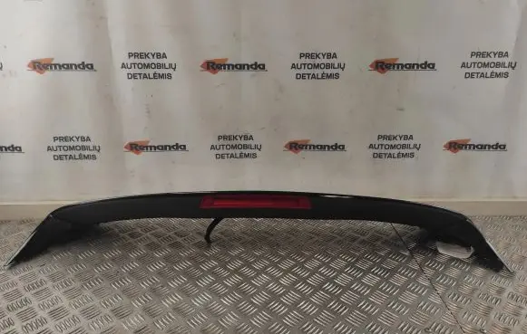 Tailgate/trunk spoiler