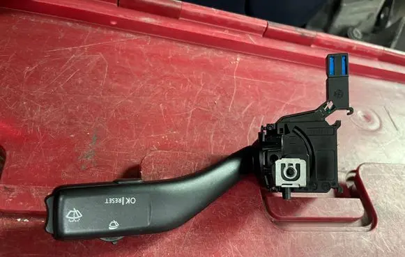 Volkswagen Jetta V Wiper control stalk 1K0953519C