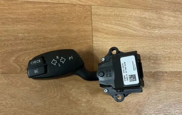 BMW 5 E60 E61 Indicator stalk 6951349 S00072072700448