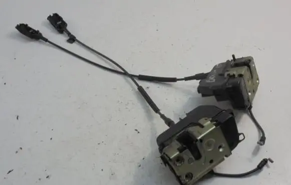 Renault Laguna II Rear door lock 