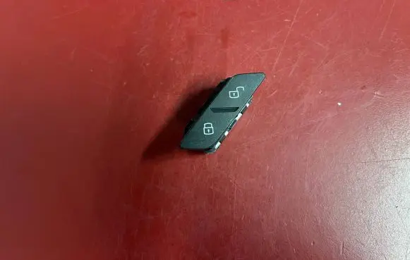 Central locking switch button
