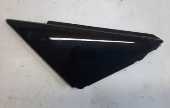Audi A4 S4 B9 Front door glass trim molding 8W0837638A