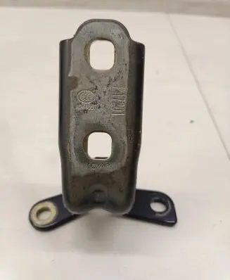Opel Insignia B Rear door lower hinge A046057