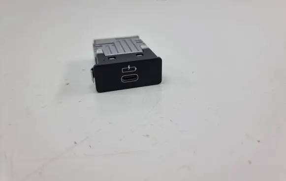 BMW 3 G20 G21 USB socket connector 5a84161