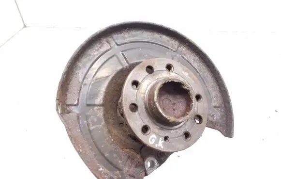 Rear wheel hub spindle/knuckle