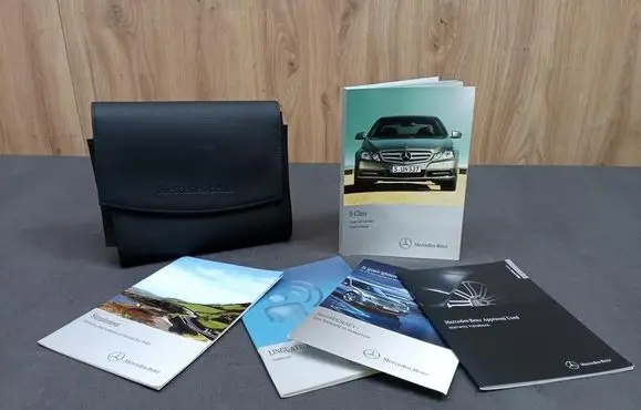 Mercedes-Benz E A207 User manual 