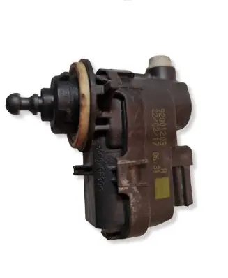 Nissan Qashqai Headlight level adjustment motor 92001203