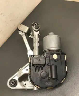 Peugeot 5008 Wiper motor