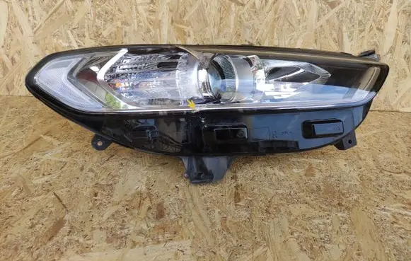 Ford Mondeo MK V Headlight/headlamp 89912868 3373099