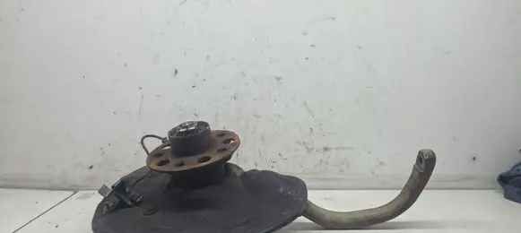Front wheel hub spindle knuckle