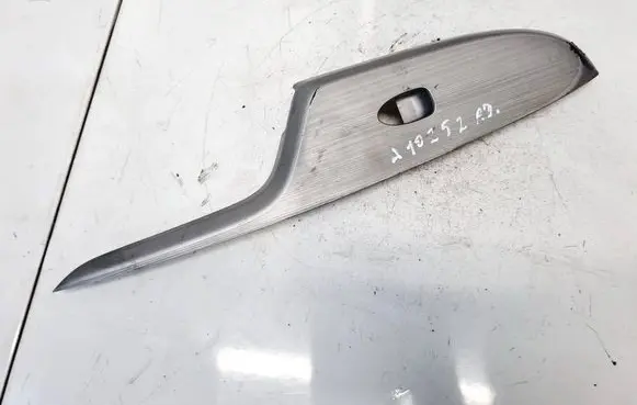Honda Civic Front door window switch trim 83590SMGG010M1 83590-SMG-G010-M1