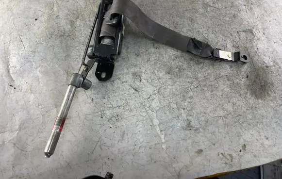 Volvo V70 Front seatbelt