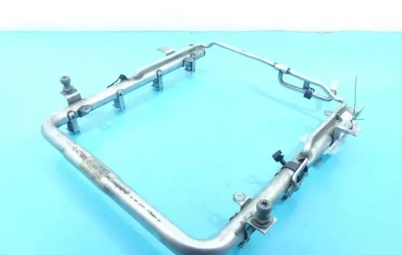 Volkswagen Touareg I Fuel main line pipe 077133681AB IMPRK1109036