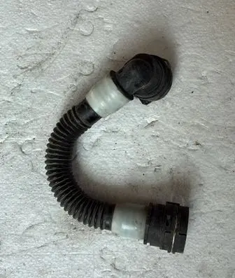 Tesla Model Y Engine coolant pipe/hose 163159700B 1631597