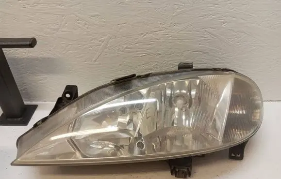 Renault Megane I Headlight/headlamp 7700427874G 67743610 2106011