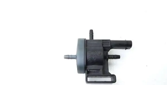 Audi TT TTS RS Mk3 8S Vacuum valve 06H906283F