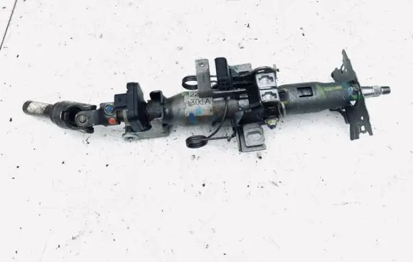 Toyota Avensis T250 Steering wheel axle 2214701a 0112011204