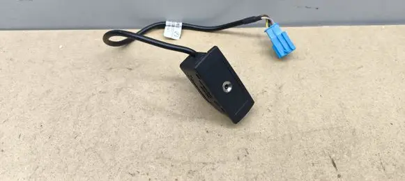 Mercedes-Benz C W204 AUX in-socket connector A1728200815
