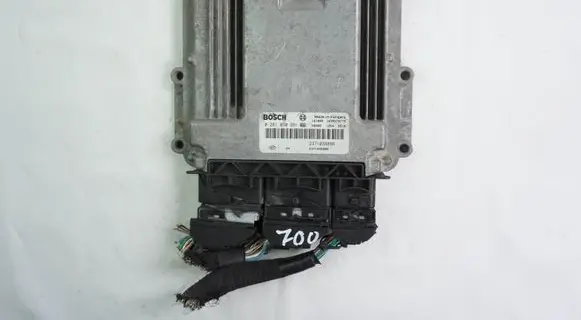 Renault Trafic III (X82) Engine control unit/module 237103888R 0281030991