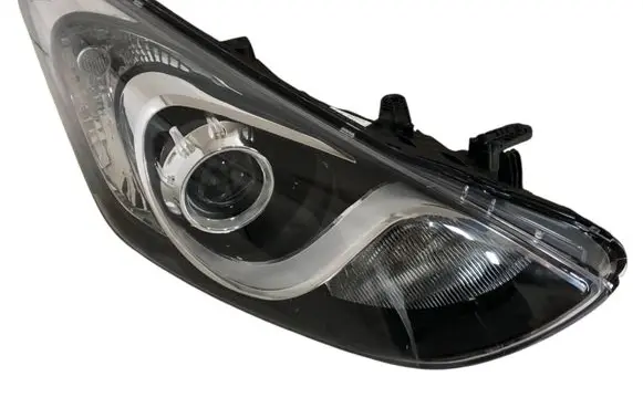 Hyundai i30 Headlight/headlamp 2014319052 20E319052B 92102A6000