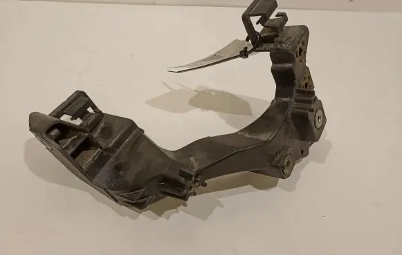 KIA Ceed Headlight/headlamp mounting bracket ET015E