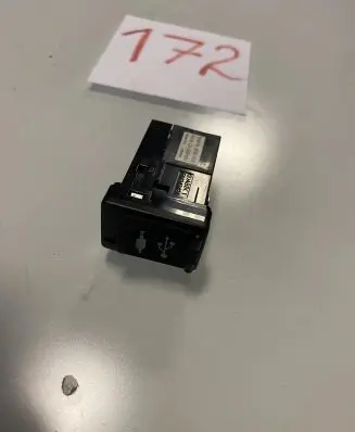 Toyota RAV 4 (XA40) AUX in-socket connector 8619042040