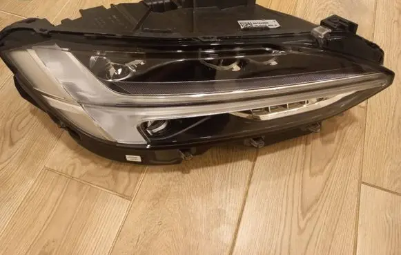Volvo S90, V90 Headlight/headlamp 90164906