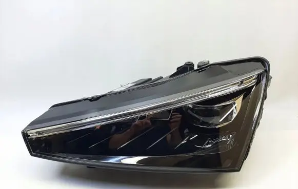 Skoda Scala Headlight/headlamp 657941015A