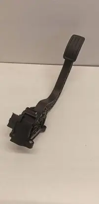 Opel Vivaro Accelerator throttle pedal 9806607380