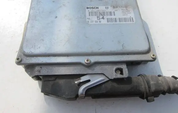 Peugeot 106 Engine control unit/module 9623792680 0261203943