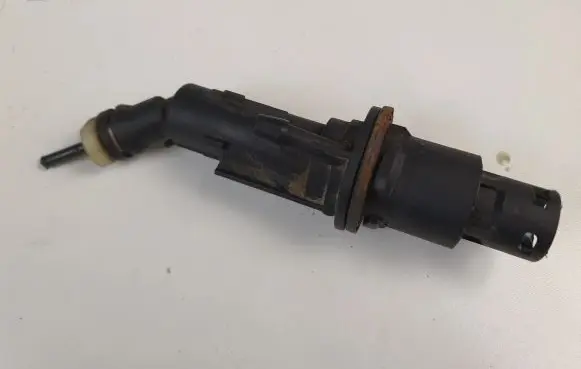 Peugeot 508 Clutch master cylinder 9685798980