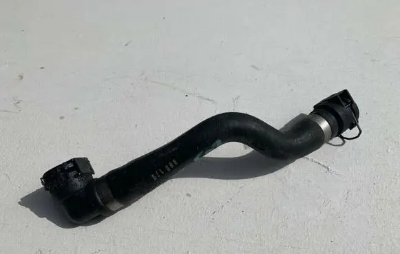 BMW 7 F01 F02 F03 F04 Engine coolant pipe/hose