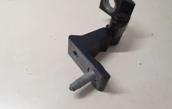 Audi A6 S6 C7 4G Rear door upper hinge 4G0831401C
