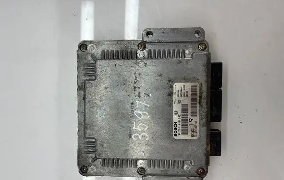 Peugeot 406 Engine control unit/module 0281010842 96451885