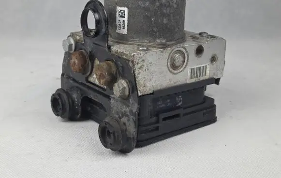 Skoda Citigo ABS Pump 1S0614517E 17677013