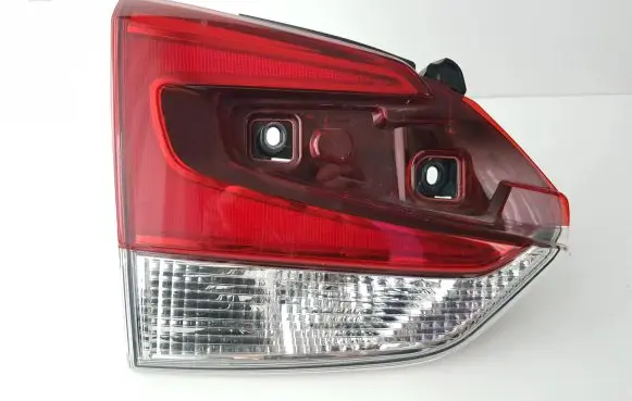 Subaru Forester SK Tailgate rear/tail lights 84251SJ010 2002111919