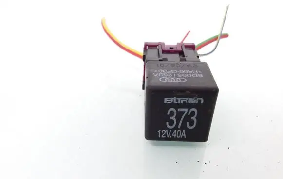 Audi A6 S6 C5 4B Other relay 8D0951253A 373