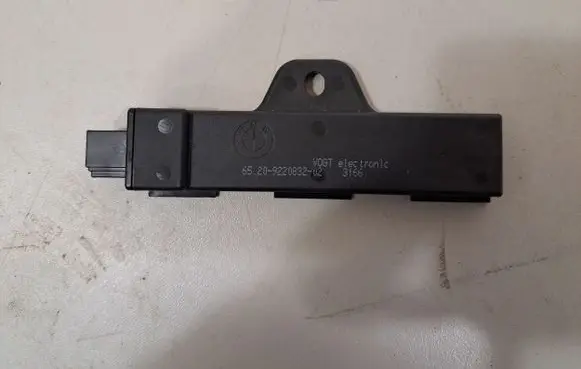 BMW 2 F46 Keyless system antenna 9220832 9144260