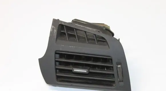 Toyota Verso Dashboard side air vent grill/cover trim 556500F020