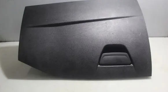 Ford Focus Glove box